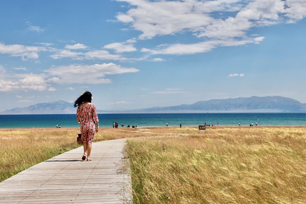 lake, pathway, field, meadow, tourists, mountains, horizon, lake, pathway, pathway, pathway, pathway, pathway, nature, field